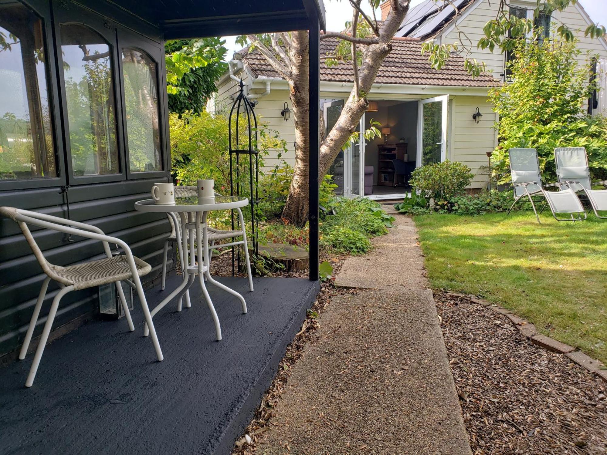 Luxury Self Catering With Cosy Cabin & Sauna In Colchester Extérieur photo